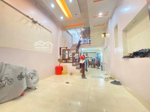bán nhà phú đô ( nam từ liêm ) 54m2 , oto vào nhà , ngõ thông, chỉ nhỉnh 10tỷ