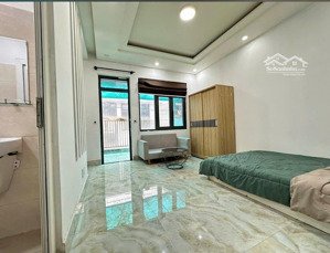 bán nhà 3 căn liền nhau, phố đông, cát lái. góc 2mt, 22m x 20m = 428,6m2, 2l, dtxd 726m2 đường 20m