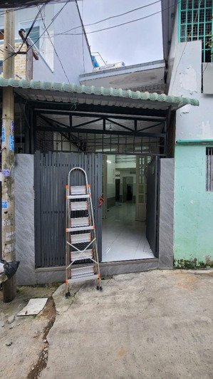 nhà phố shr mtkd hẻm 1247 huỳnh tấn phát - hẻm thông kd