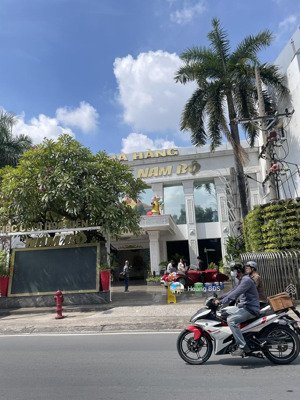 bán nhà 6b ngô thời nhiệm, p. vts, quận 3 -18x25m - 2 tầng + st - hđt: 420tr/tháng - giá 138 tỷ