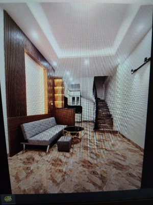 trung tâm đống đa , 30m , 5 tầng, dân xây chắc chắn, gần ôtô ,