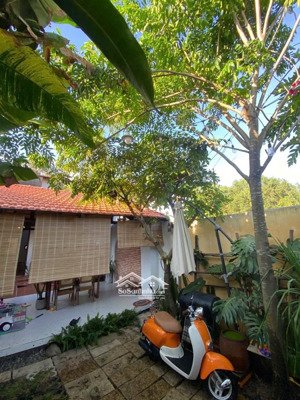 nhà biệt thự sân vườn đẹp 100m2 thổ cư xã giang điền