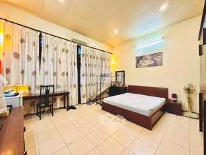 hàng kịch độc lõi đống đa 115m nhà 5 tầng tân cổ, mặt tiền 5.6m nở hậu, ô tô đỗ cửa, chỉ 24.9 tỷ