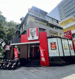 bán nhà góc 2 mặt tiền ngay tân sơn nhì q.tân phú - dt 10x22 - thương hiệu thuê 90tr/th - 32tỷ.