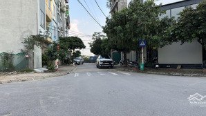 chính chủ gửi bán đất đông ngạc, phân lô ô tô tránh, kinh doanh.