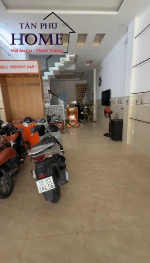 mtkd đắc địa bấc nhất ngay ngã tư khu chợ tân hương_4 x 17m_trống suốt_bếp lầu 1_4 tấm "5pn + 3wc"