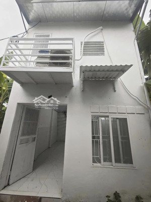 chính chủ bán căn nhà gác lửng 32m2, ngõ ô tô, giá 2,4 tỷ, có hỗ trợ bank