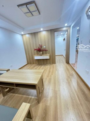 bán tập thể phương mai - 1 mặt phố - 1 mặt ngõ thông - trung tâm đống đa - guao thông thuận tiện.