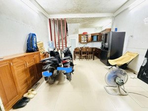 bán nhà phú đô nam từ liêm , nhà hiếm, gần ô tô , sát phố , giá hợp lý