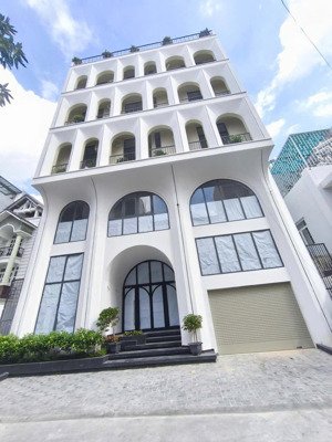 bán nhà vị trí đẹp sát ngay ngô thời nhiệm - (7x25m) - hầm, 5 tầng - hđt: 250tr/tháng - giá: 60 tỷ