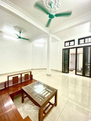 bán nhà lô góc 50m2 4 tầng phố hoàng hoa thám ba đình cách 1 nhà ra đường ô tô