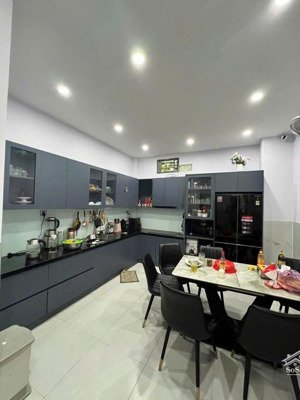 bán nhà 3 tầng-68m2-4pn-hxh tránh thông-40m ra mt lò lu-trường thạnh- hơn 6 tỷ