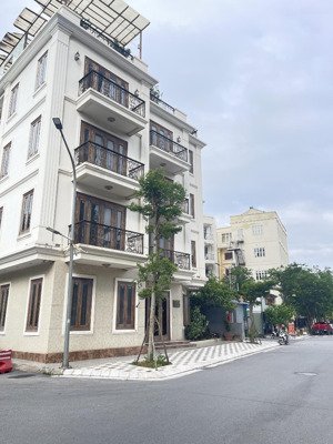 phân lô - quân đội lạc long quân - sát lottemart - 100m x 5 tầng thang máy - 36 tỷ