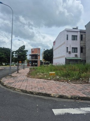 cặp góc duy nhất còn sót lại kdc lê phong thuận giao giá chỉ 6,5tỷ, lh 