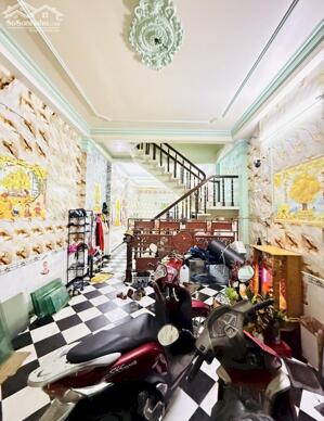 GẤP BÁ.N, GIẢM MẠNH 600TR, 70m2 (4.1 x 17), 3 Tầng 3PN, giá 8.39 ty TL