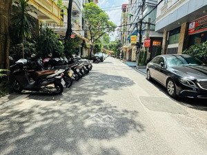 bán nhà phân lô phạm tuấn tài, ô tô tránh, dừng đỗ, nhà dân xây, gara, vỉa hè, kd, ở ngay, 50m2x5t.