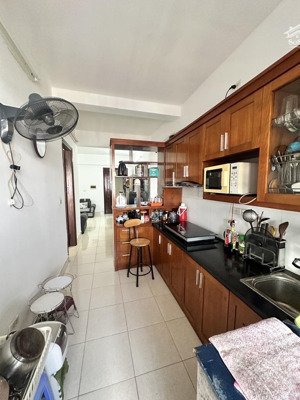 căn chung cư 83m2, 3 pn, thoáng, về ở luôn chỉ trên 4 tỷ.