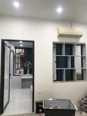 bán nhà 4 tầng phố trần thái tông cầu giấy dt 62m2 mặt tiền 3,2m giá 17 tỷ
