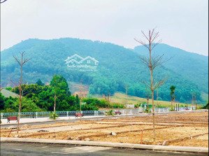 cần bán lô đất 76,5m2 mặt đường bãi dài cách ngã 4 miễu 800m, cổng 3 đh quốc gia 800m. giá 1.580tr