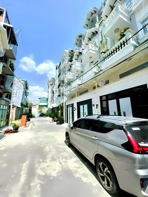 nhà khúc tân sơn nhì / dt:4,5x11 - đúc 4 tầng btct - chỉ 5.xtỷ