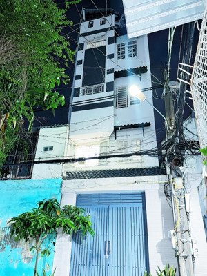 nhà đẹp hxh đường xóm chiếu 50,8x4,3x3 tầng sổ hồng riêng chỉ 4,555tỷ