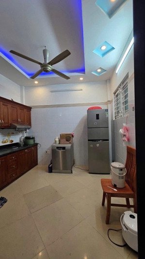 cực đỉnh giáp hấp dẫn mặt ngõ đê là thành ở kết hợp kinh doanh ngõ thông ba gác tránh xe máy dt.45m