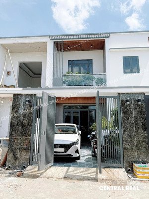 bán rẻ căn nhà lầu như cho ngay mặt tiền quốc lộ 51