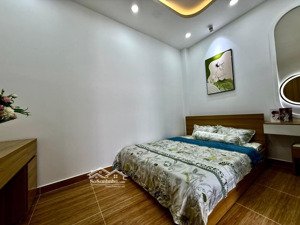 nhà mới tặng full nội thất đường quang trung f11