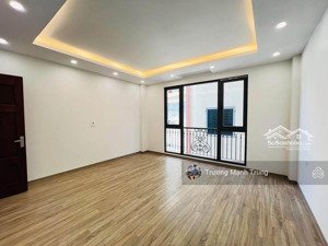 cực phẩm! thái hà thái thịnh ngõ nông, nhà vuông vắn, thoáng sáng ô tô đỗ gần, chủ cần bán gấp