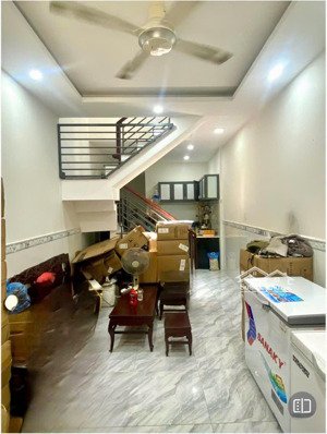 30m2 nhà 2pn mới đẹp chủ tặng toàn bộ tiện nghi - đang cho thuê 10 triệu - 3 bước ra chợ nghĩa hoà