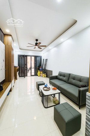 bán nhà tây sơn, 40m2, 6 tầng thang máy, ô tô, ngõ rộng gần 4m, 2 thoáng