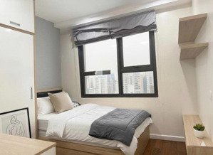 cần cho thuê căn 2pn full đồ tại vinhomes dcapitale