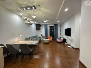 bán căn 2 ngủ - 95m2 tòa t4, nhà sửa full như ảnh, ban công nam thoáng mát. lh: 