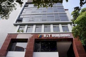 Bán Tòa Văn phòng Lạc Long Quân, 250m2 x 9T x MT 8m, Ngõ 3 oto tránh, Vỉa hè 5m, Vài bước ra Phố