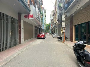 siêu phẩm hồ tùng mậu 40m 4 tầng oto đỗ cửa 6,5 tỷ full nội thất cao cấp