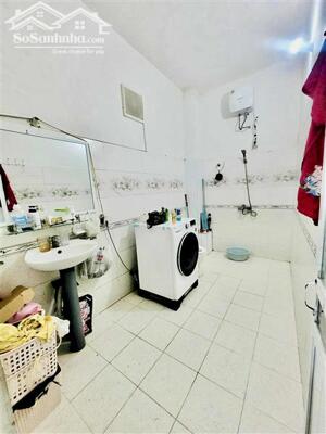 Bán nhà Yên Lãng lô góc 2 mặt thoáng ngõ thông 30m giá 7.5 tỷ nhà đẹp gần phố nở hậu .