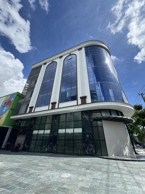 chính chủ cần cho thuê gấp nhà mặt phố mới xây xong phố nguyễn phong sắc - cầu giấy 100m2 x8t. 85tr