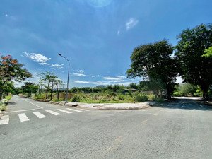 bán đất sổ đỏ cá nhân sát trường đại học umt, dt 7x20m, đường 12 mét, giá 62 triệu/m2