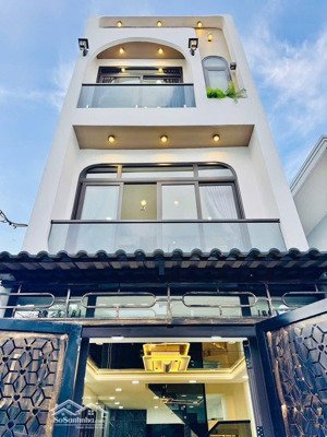 nhà 2 lầu xây mới. lê đức thọ f6 gv. 3 phòng ngủ hoàn công đủ