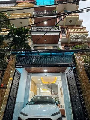 bán nhà ngõ 29 khương hạ, ô tô vào nhà: dt 46m, 5 tầng, 6 phòng ngủ, giá 14.95 tỷ, sổ vuông