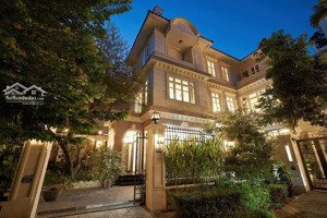 bán biệt thự vườn đào - lô góc - 2 mặt đường - kinh doanh - 115m2 - chỉ 35,9 tỷ 