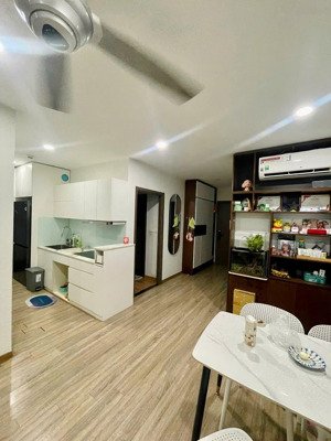 giá đầu tư. mua và sinh lời ngay hôm nay. 2 ngủ, 2 vệ sinh. full nội thất.