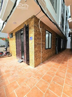 5 tỷ có ngay nhà gần lotte tây hồ - 30m2, 5 tầng xây mới - sổ đỏ cc