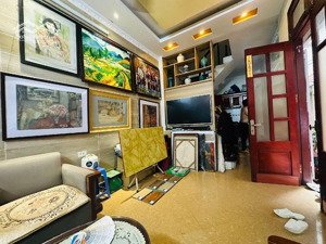 bán gấp nhà trung tâm quận đống đa - nguyễn lương bằng - cách mặt phố chỉ 30m diện tích: 35m