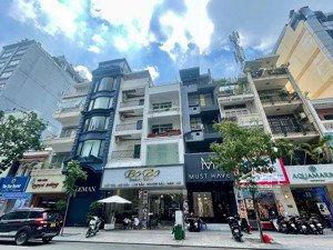 bán khách sạn ngang 8,5m mặt tiền lý tự trọng ngay chợ bến thành 7 tầng 23 phòng khai thác 700tr/th