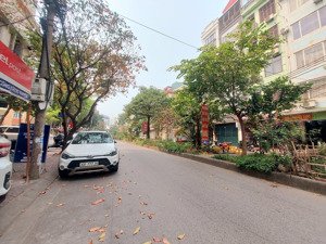 nhà mặt phố phạm tuấn tài (cầu giấy), 4t, dt 63/74m2, mt 4.8m. giá: 33.x tỷ