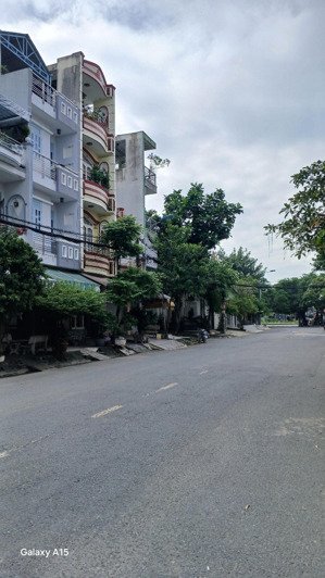 chủ giảm mạnh cần bán nhanh căn nhà gần khu tên lửa,bình tân dt.5x22..1trệt 2lầu 4pn.đường 10m.nhỉn