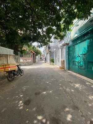 cần bán căn góc 2 mt hxh 6m nguyễn văn đậu thông lê quang định. cách mặt tiền chỉ 50m. giá 10,5 tỷ