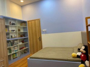 bán nhà gấp đường gò dầu, dt 4mx8m, đúc 2 tấm, giá 4.75 tỷ ( bớt lộc), ngay ngã tư gò dầu & tsn