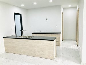 bán căn 3pn - 2wc - 80m2 - giá 2,8 tỷ tầng trung, có hợp đồng cho thuê, sẵn sổ